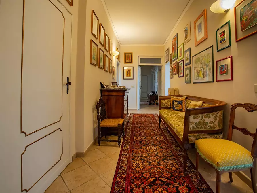 Immagine 5 di Mansarda in vendita  a Siena