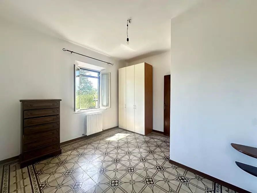 Immagine 10 di Appartamento in vendita  a Lucca