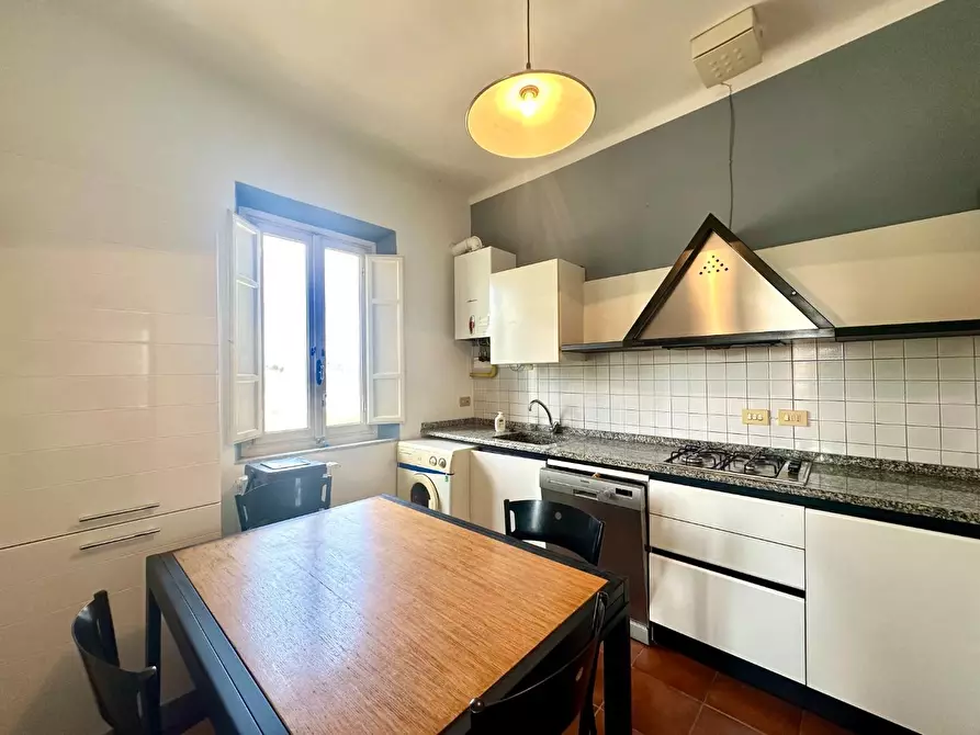 Immagine 6 di Appartamento in vendita  a Lucca