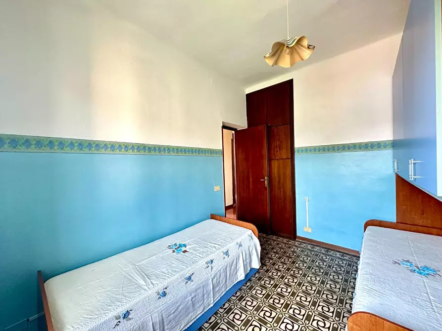 Immagine 12 di Appartamento in vendita  a Lucca