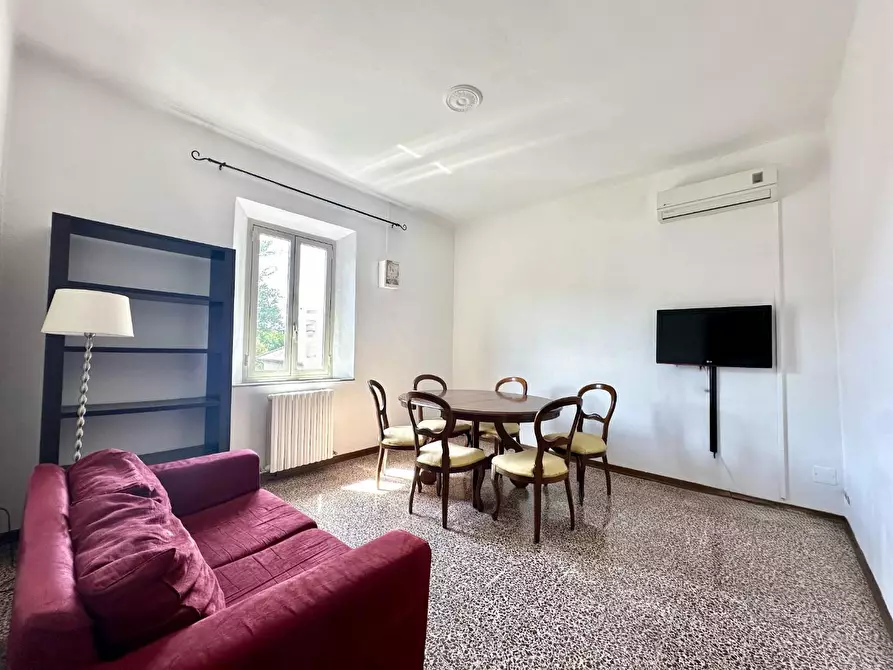 Immagine 1 di Appartamento in vendita  a Lucca