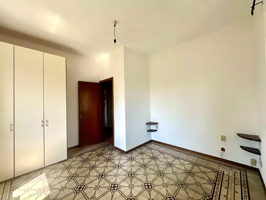 Immagine 9 di Appartamento in vendita  a Lucca