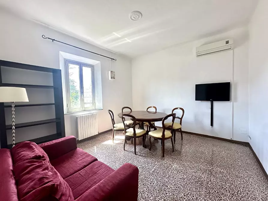 Immagine 15 di Appartamento in vendita  a Lucca