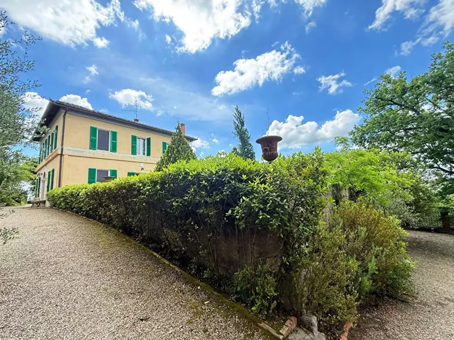 Immagine 32 di Villa in vendita  a Siena
