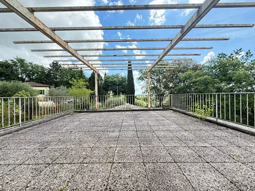 Immagine 25 di Villa in vendita  a Siena