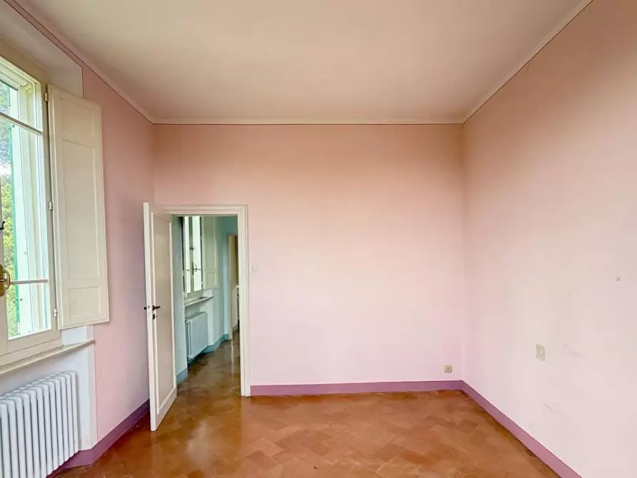 Immagine 23 di Villa in vendita  a Siena