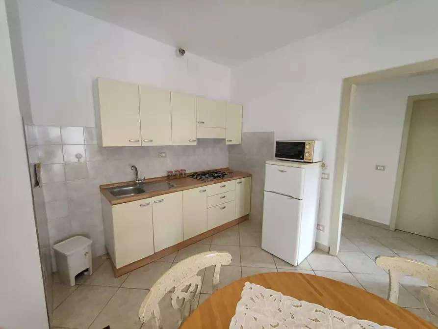 Immagine 4 di Appartamento in vendita  a Viareggio