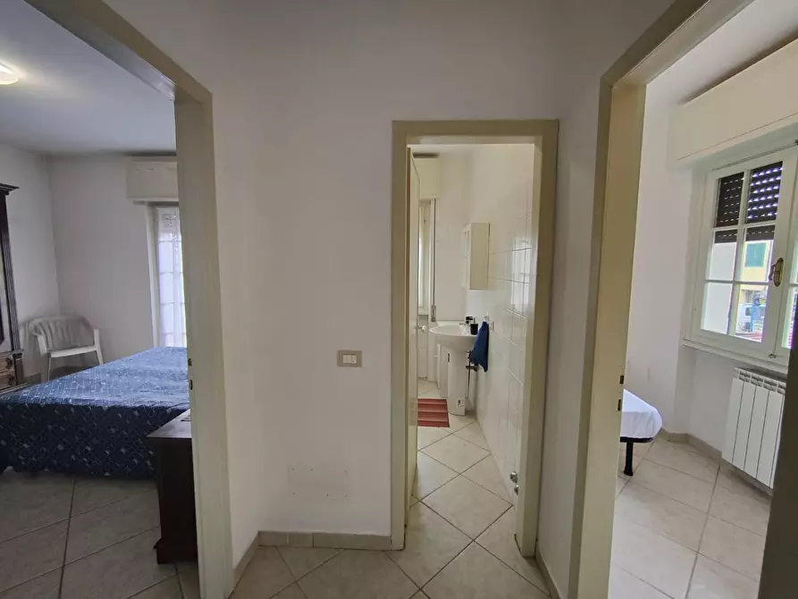 Immagine 6 di Appartamento in vendita  a Viareggio