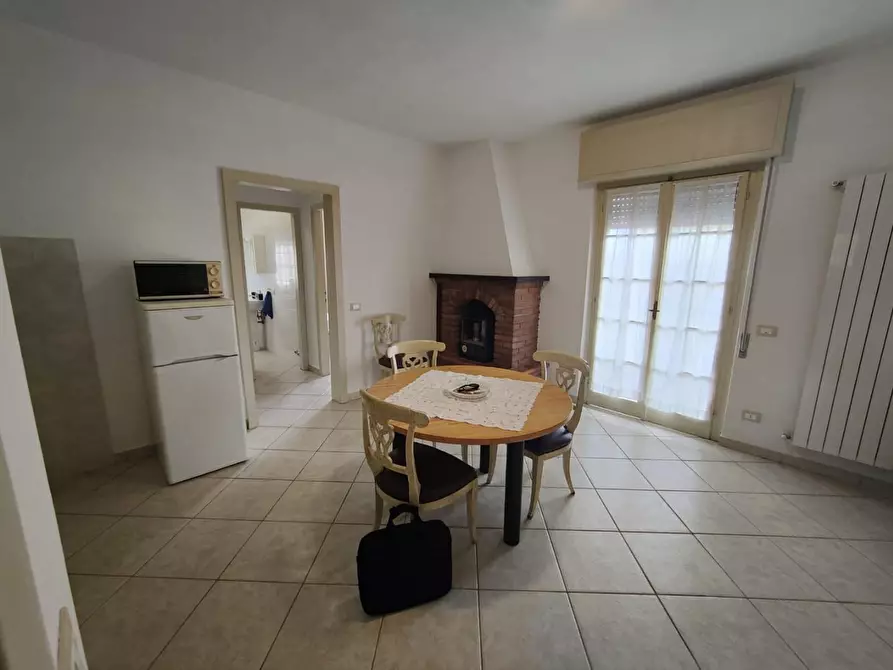 Immagine 2 di Appartamento in vendita  a Viareggio