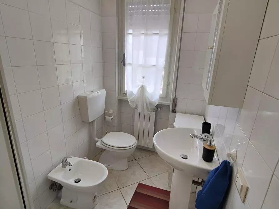 Immagine 11 di Appartamento in vendita  a Viareggio