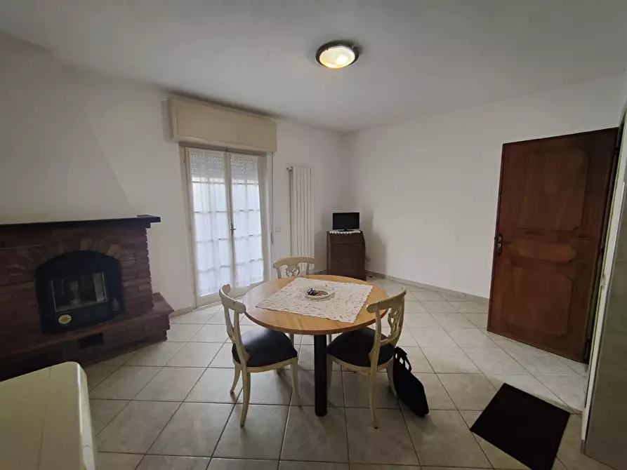 Immagine 3 di Appartamento in vendita  a Viareggio