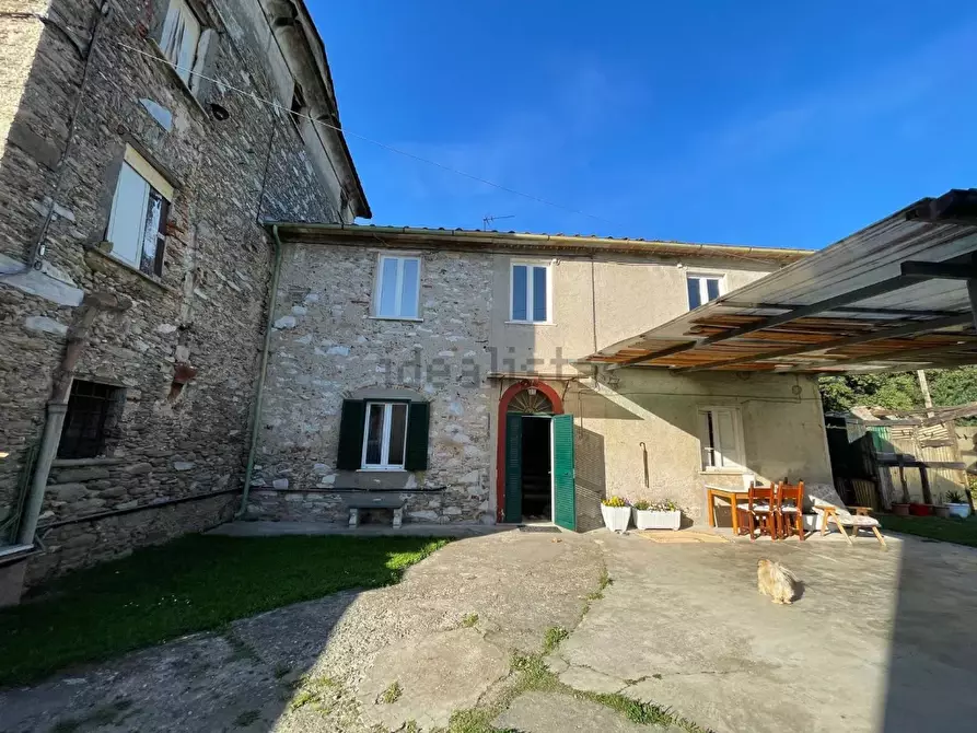 Immagine 11 di Casa semindipendente in vendita  a Seravezza