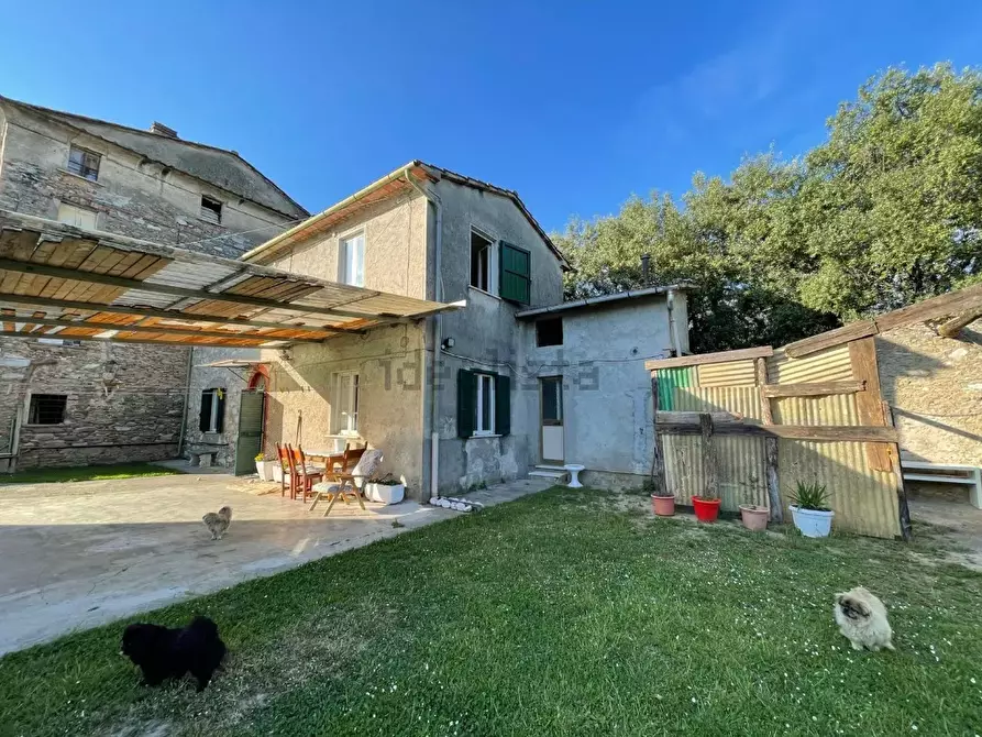 Immagine 12 di Casa semindipendente in vendita  a Seravezza