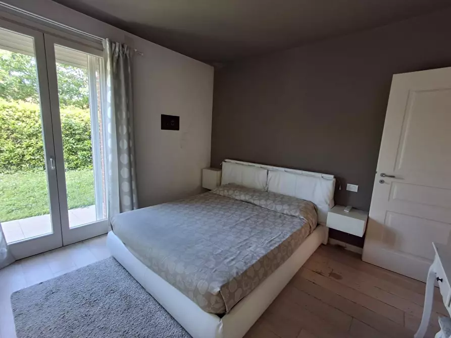 Immagine 14 di Appartamento in vendita  a Lucca