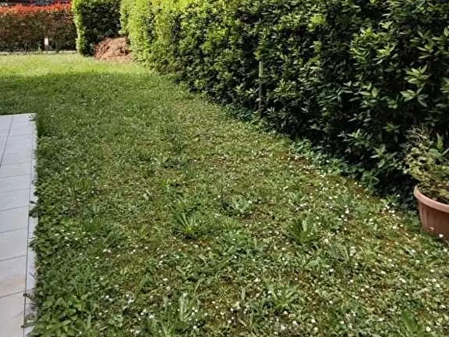 Immagine 29 di Appartamento in vendita  a Lucca