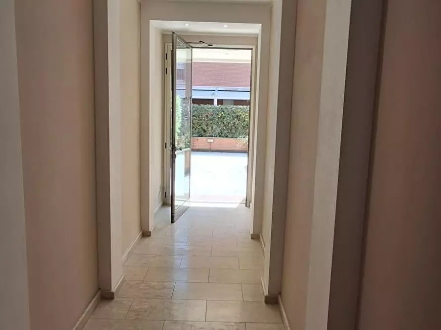 Immagine 37 di Appartamento in vendita  a Lucca