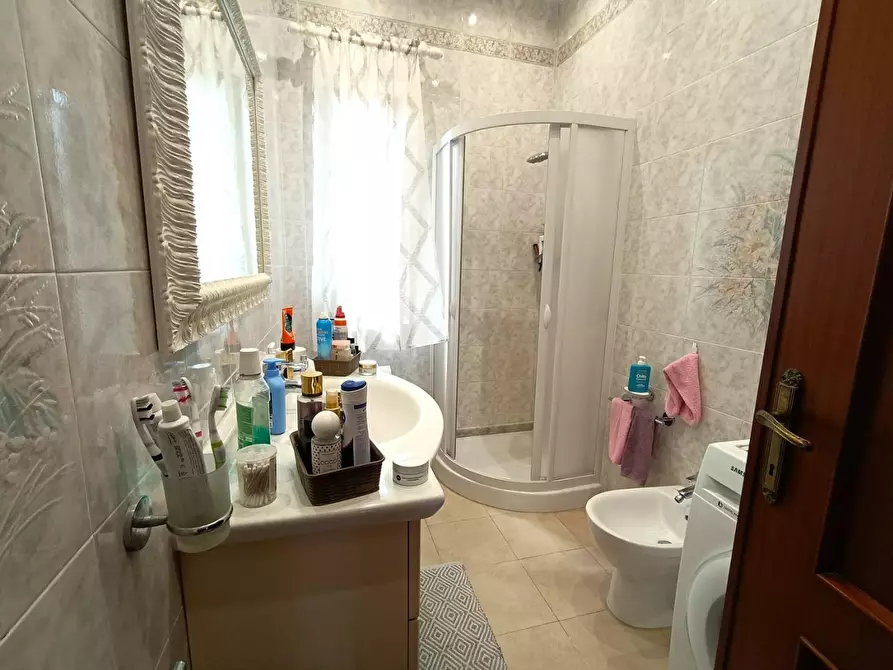 Immagine 15 di Villa in vendita  a Massa