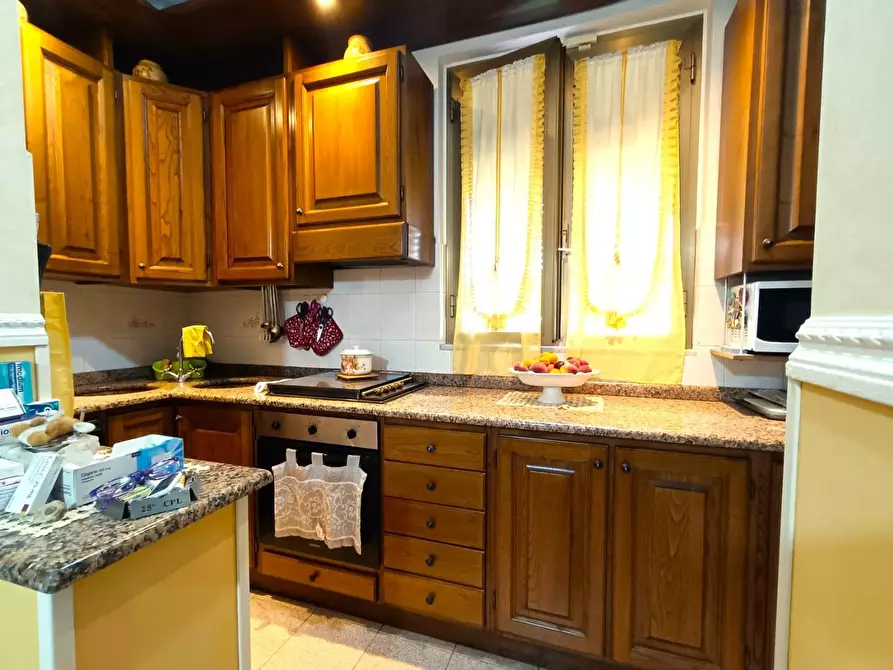 Immagine 25 di Villa in vendita  a Massa