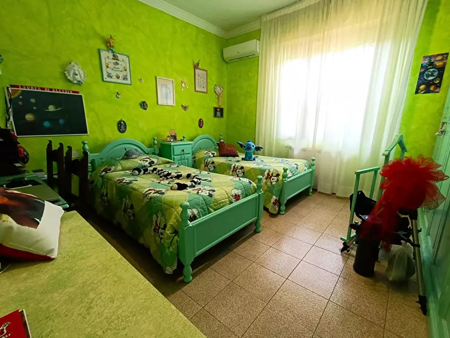 Immagine 10 di Villa in vendita  a Massa