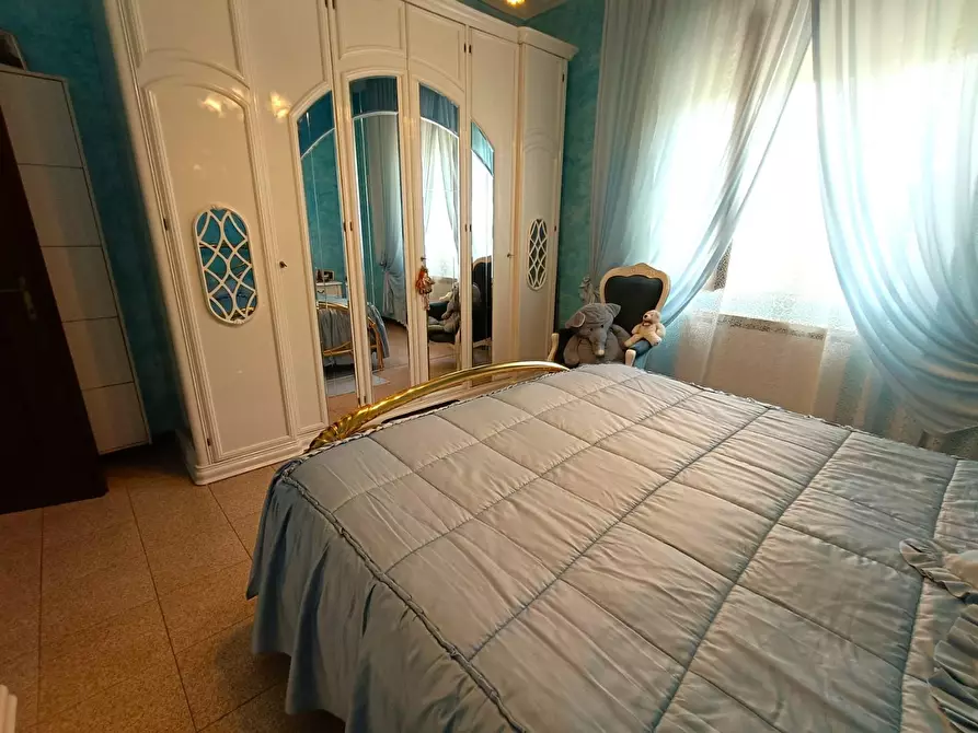 Immagine 20 di Villa in vendita  a Massa