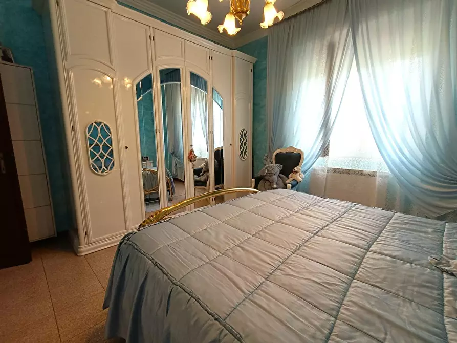 Immagine 18 di Villa in vendita  a Massa