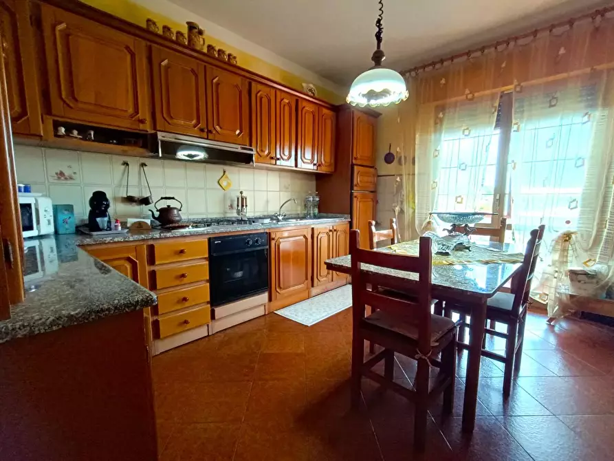 Immagine 40 di Villa in vendita  a Massa