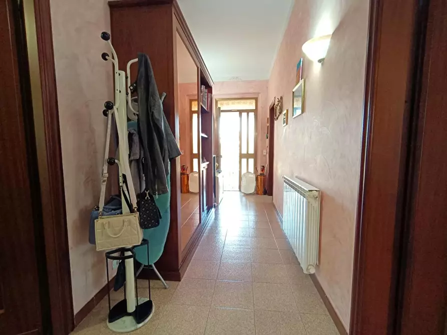 Immagine 17 di Villa in vendita  a Massa