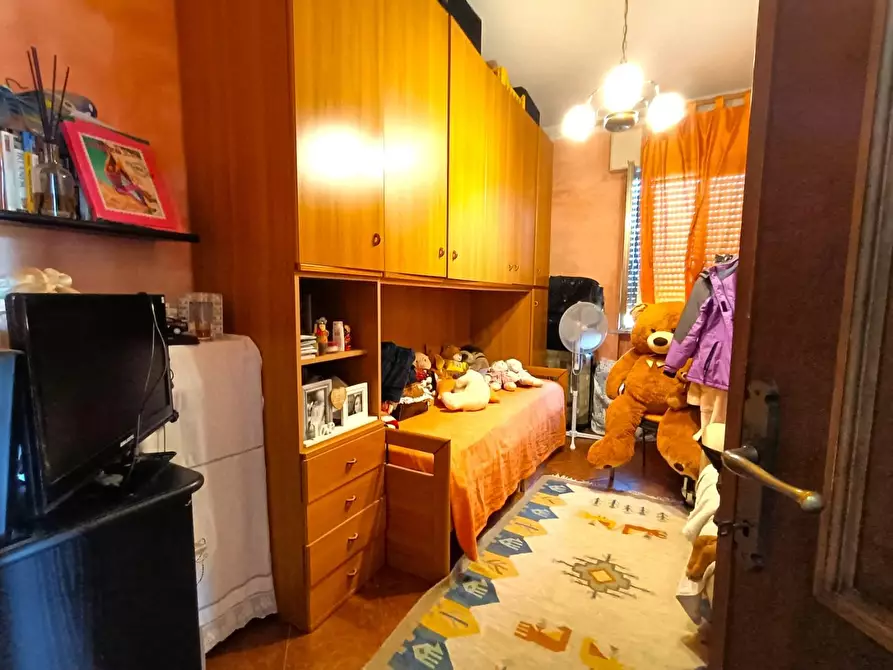 Immagine 45 di Villa in vendita  a Massa