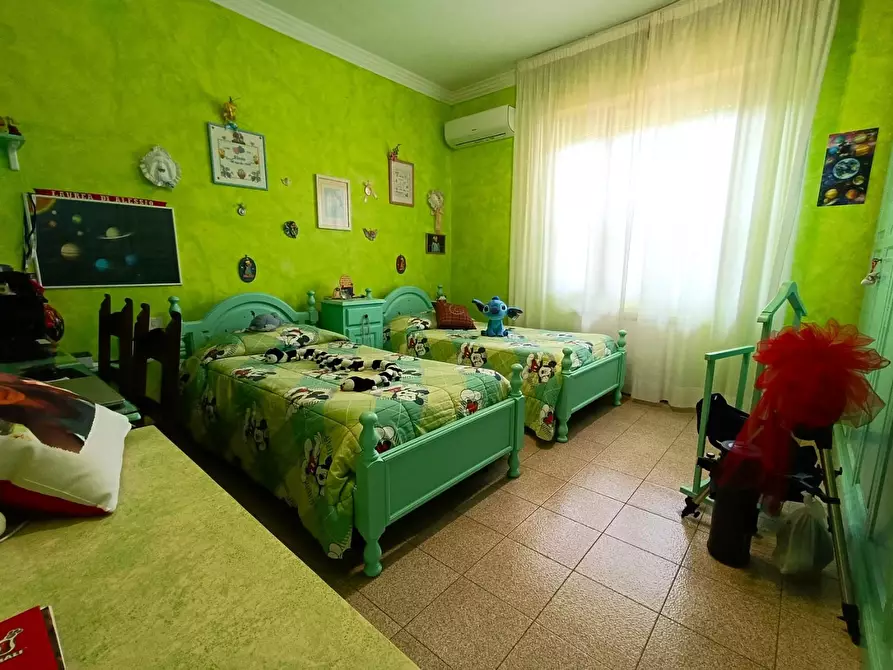 Immagine 11 di Villa in vendita  a Massa