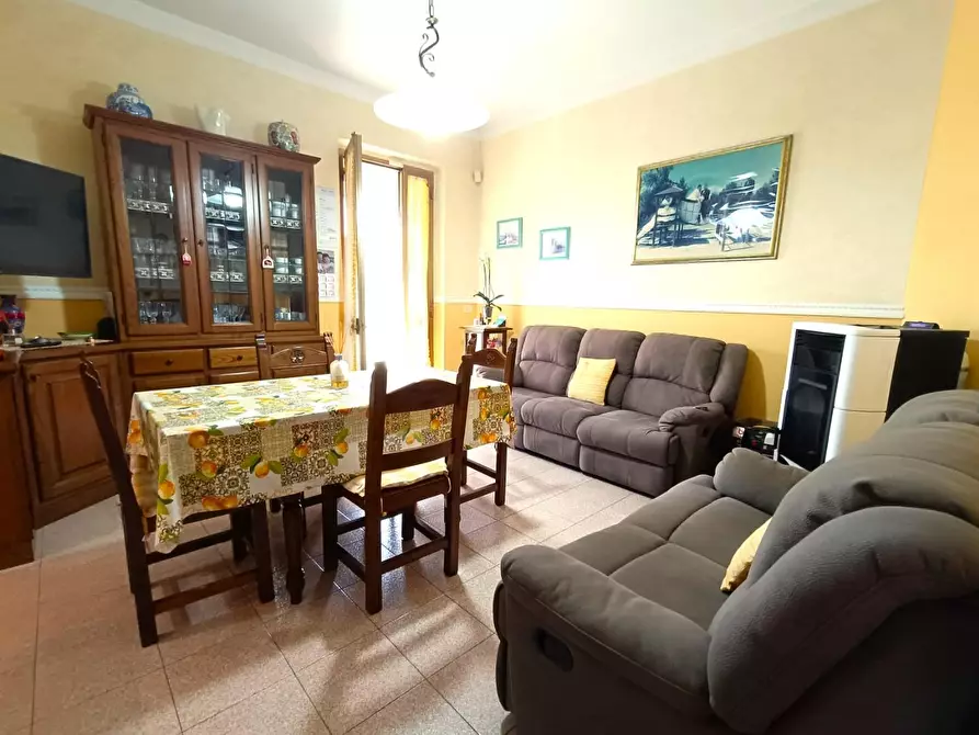 Immagine 22 di Villa in vendita  a Massa