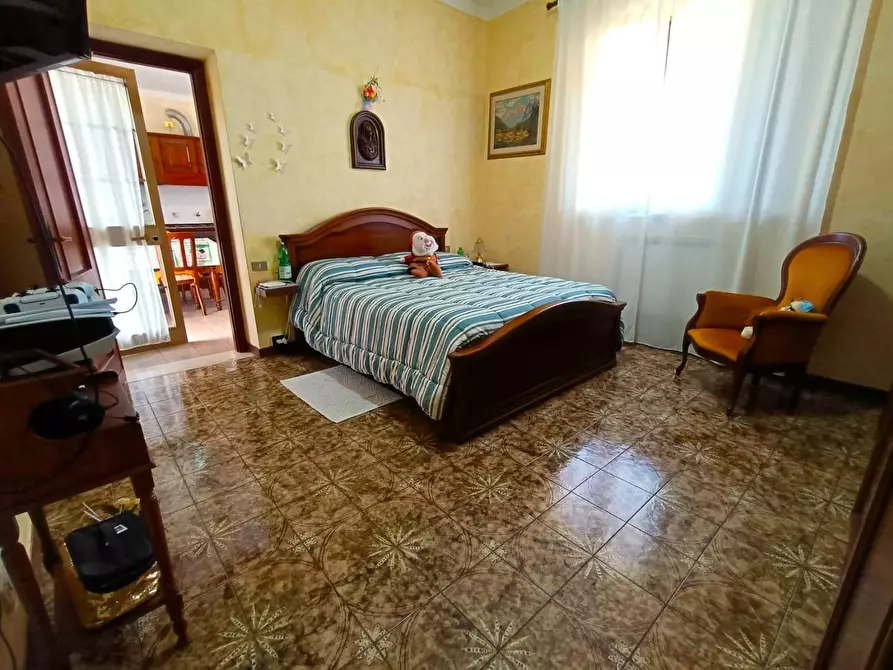 Immagine 31 di Villa in vendita  a Massa