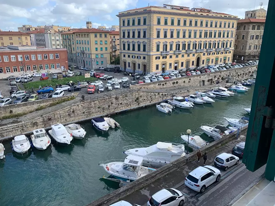 Immagine 3 di Appartamento in vendita  a Livorno