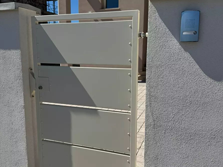 Immagine 8 di Casa bifamiliare in vendita  a Pisa