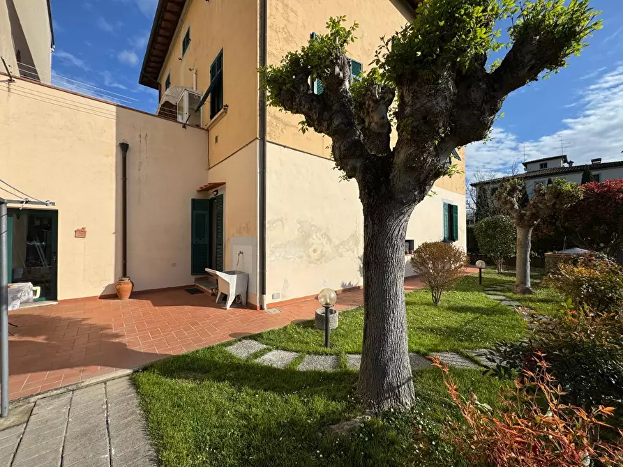 Immagine 1 di Casa semindipendente in vendita  a Castelfiorentino