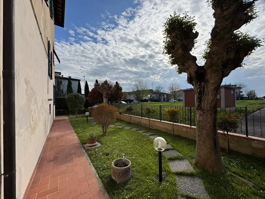 Immagine 15 di Casa semindipendente in vendita  a Castelfiorentino