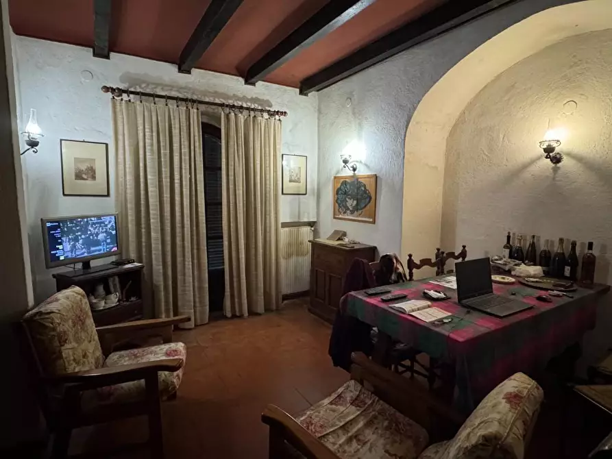 Immagine 23 di Villa in vendita  a Massa