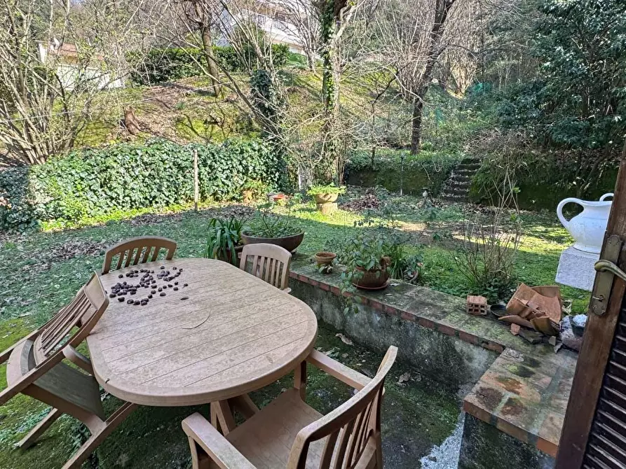 Immagine 42 di Villa in vendita  a Massa