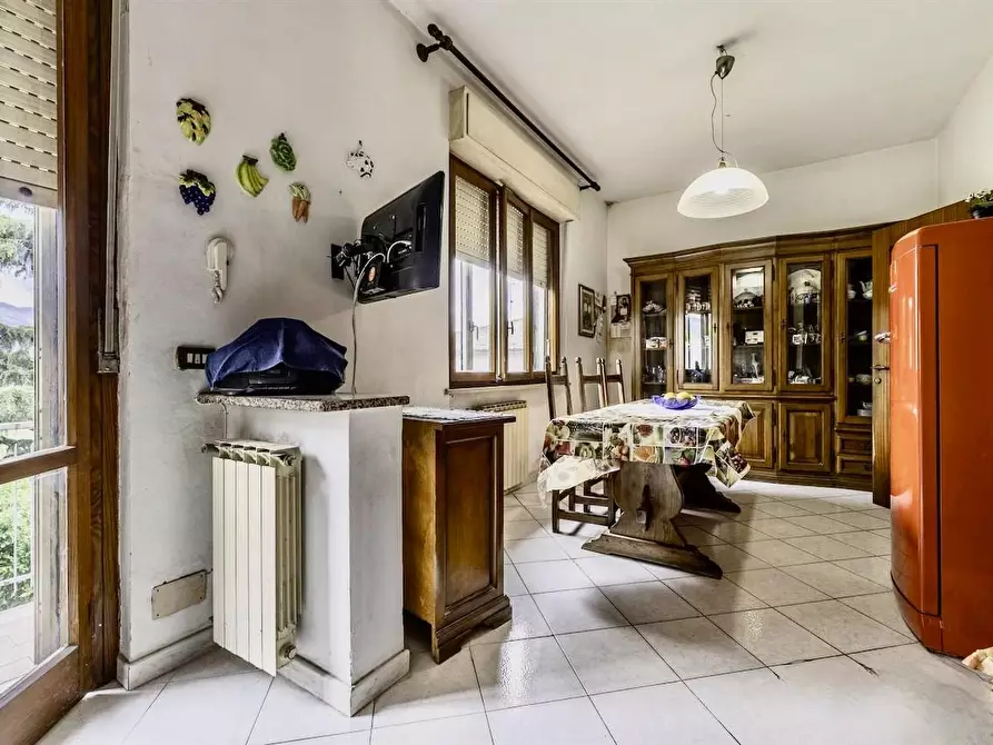 Immagine 7 di Villa in vendita  a San Giuliano Terme