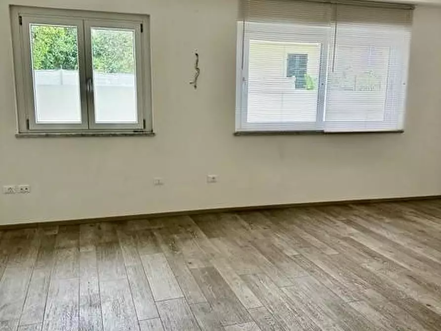 Immagine 7 di Appartamento in vendita  a Massa