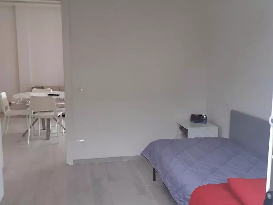 Immagine 2 di Appartamento in vendita  a Massa