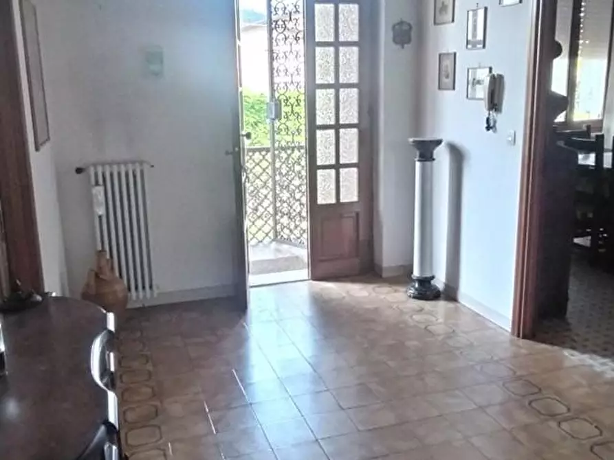 Immagine 12 di Casa indipendente in vendita  a Massa