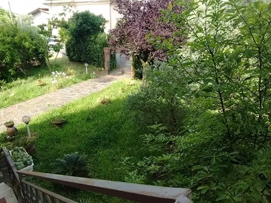 Immagine 4 di Casa indipendente in vendita  a Massa