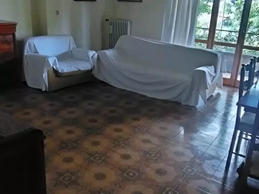 Immagine 10 di Casa indipendente in vendita  a Massa