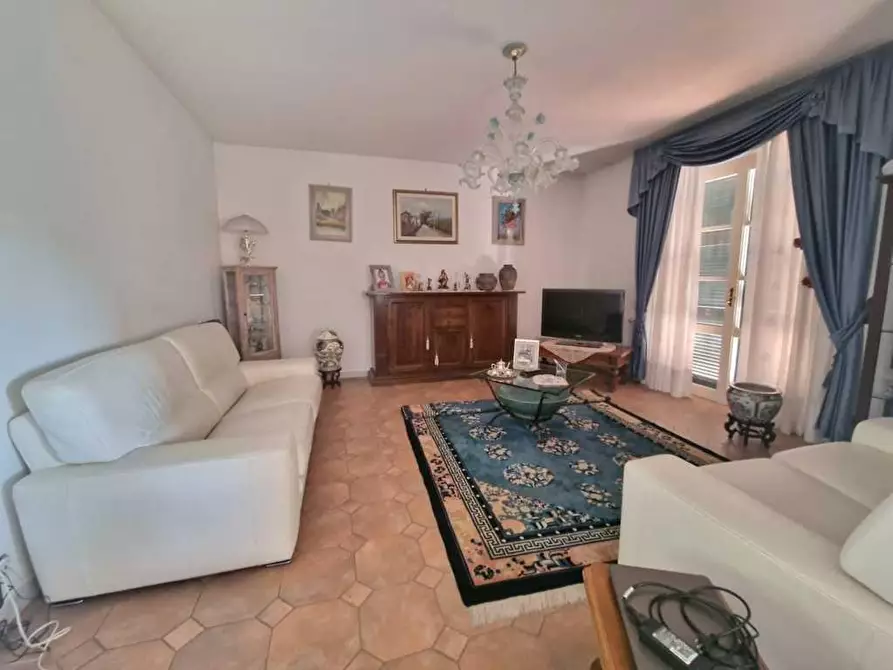 Immagine 15 di Villetta a schiera in vendita  a Carrara