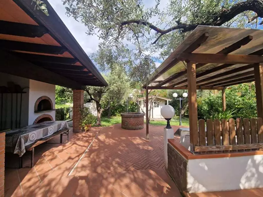 Immagine 33 di Villetta a schiera in vendita  a Carrara