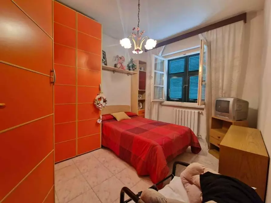 Immagine 22 di Villetta a schiera in vendita  a Carrara