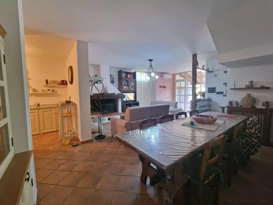 Immagine 10 di Villetta a schiera in vendita  a Carrara