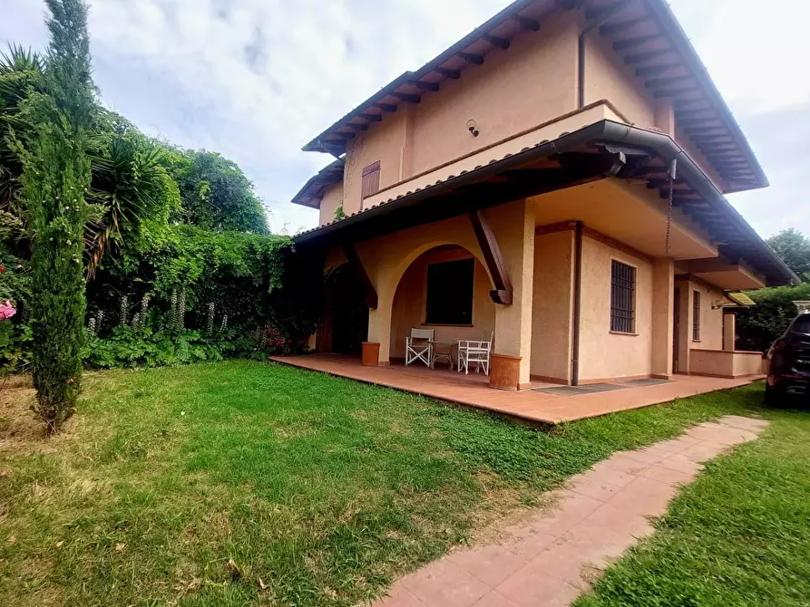 casa indipendente in vendita a Forte dei Marmi