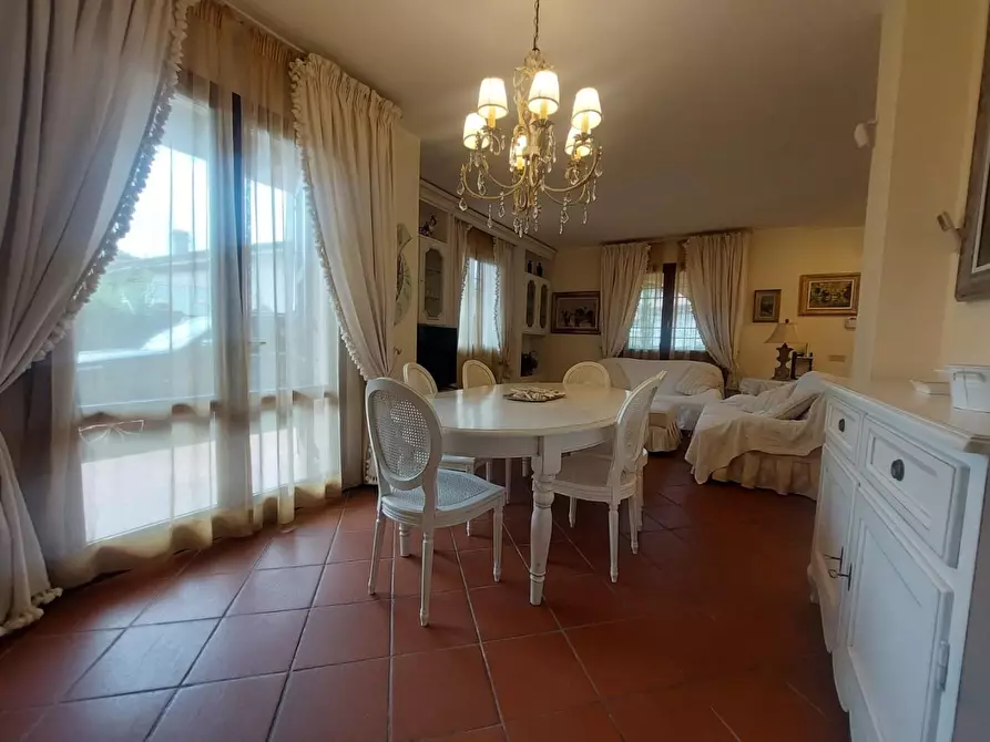 Immagine 8 di Casa bifamiliare in vendita  a Forte Dei Marmi