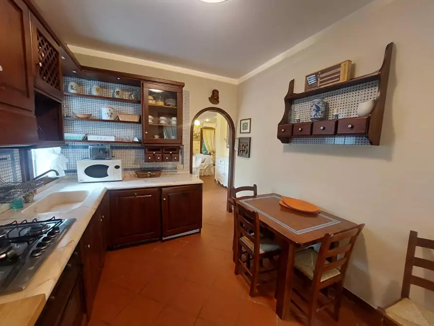 Immagine 16 di Casa bifamiliare in vendita  a Forte Dei Marmi